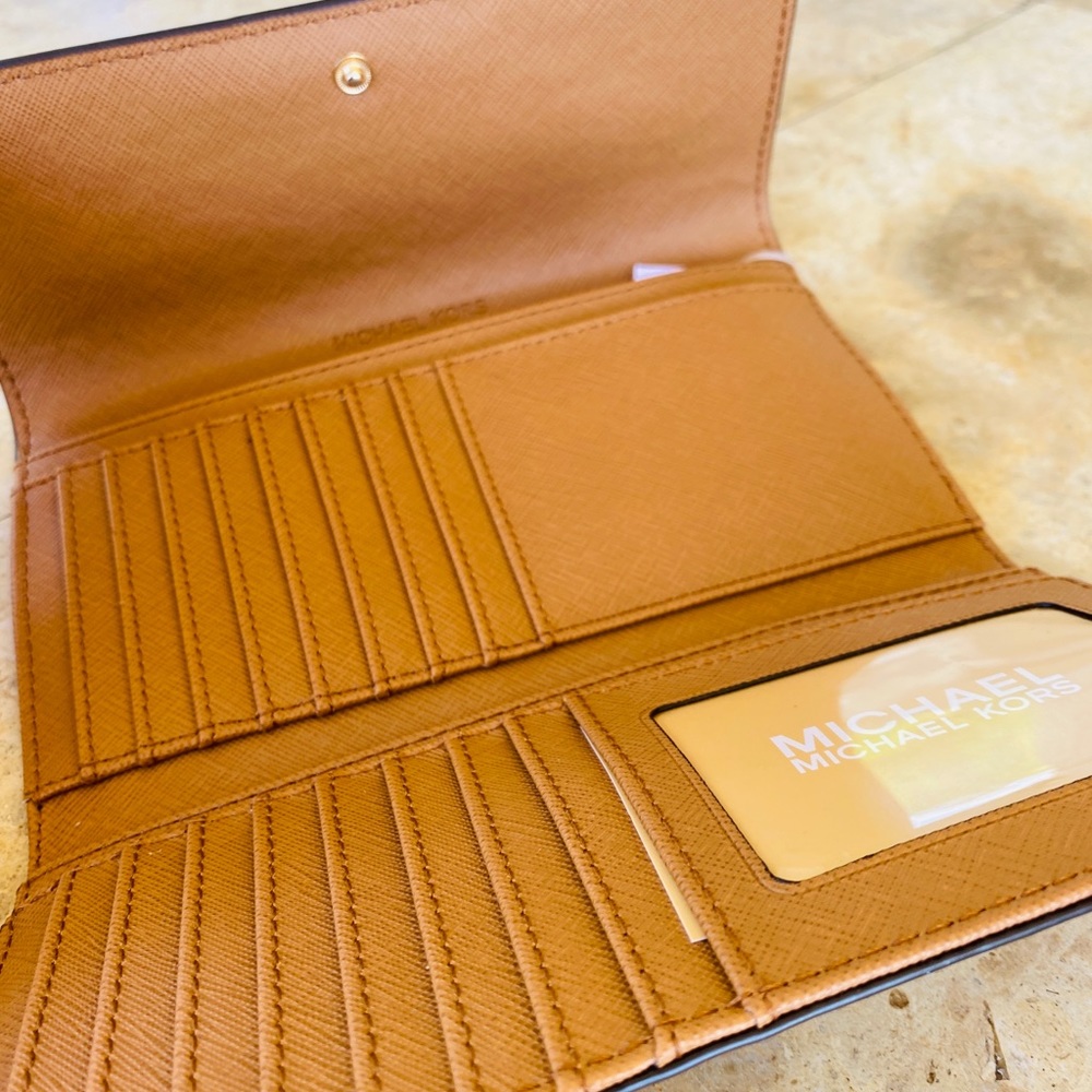NWT Michael Kors Gilly Drawstring Laptop MK&wallet - Picture 15 of 15